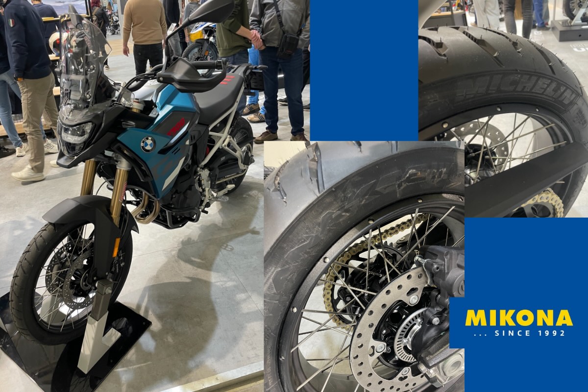 BMW F 900 GS vybavené adventure pneumatikami Michelin Anakee.