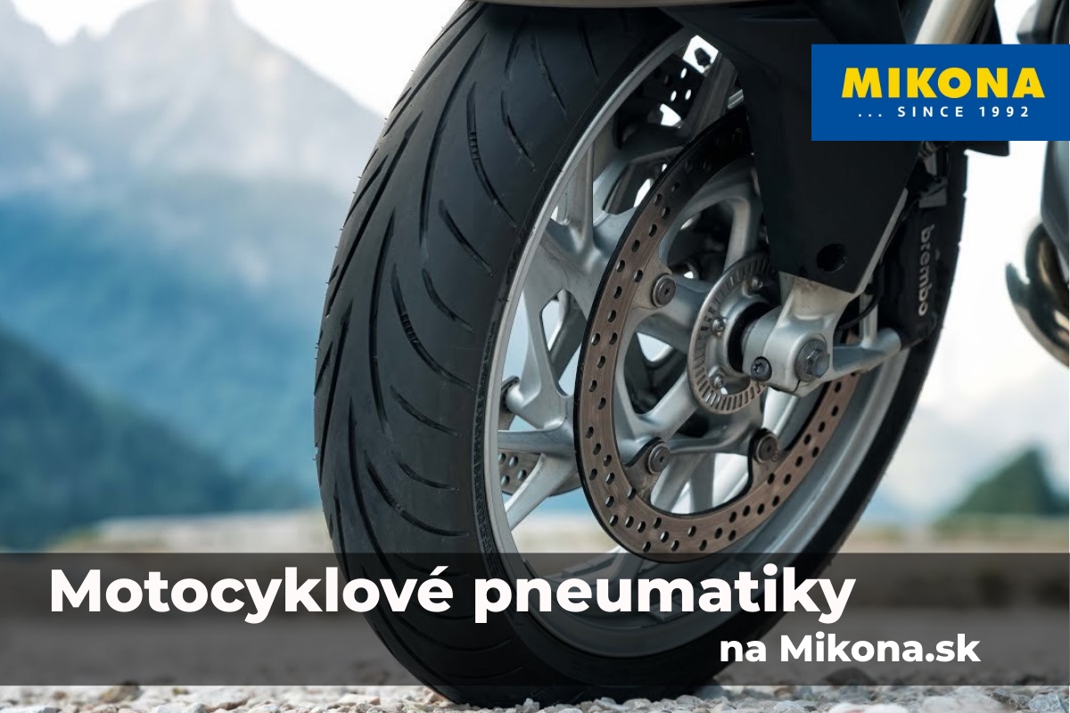 Motorkár prechádza zákrutou na horskej ceste – ponuka moto pneumatík na Mikona.sk